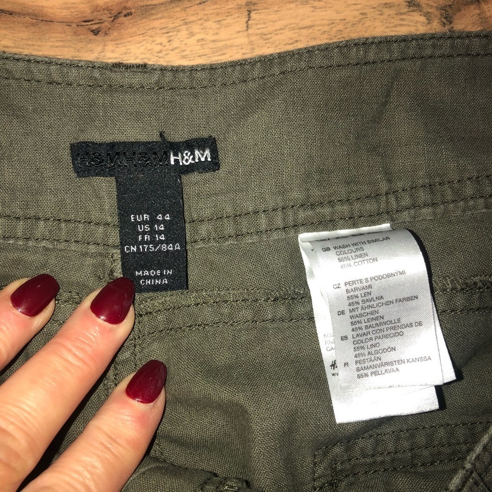 H&M Army green Linen Crop Pants Size 14 - Picture 5 of 8